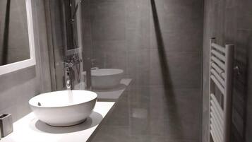 Douche, papier toilette