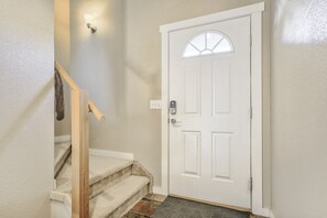 Interior - 4bdhot Tubping Pong, Pool Table, Gymmnt Retreat (Cascade)