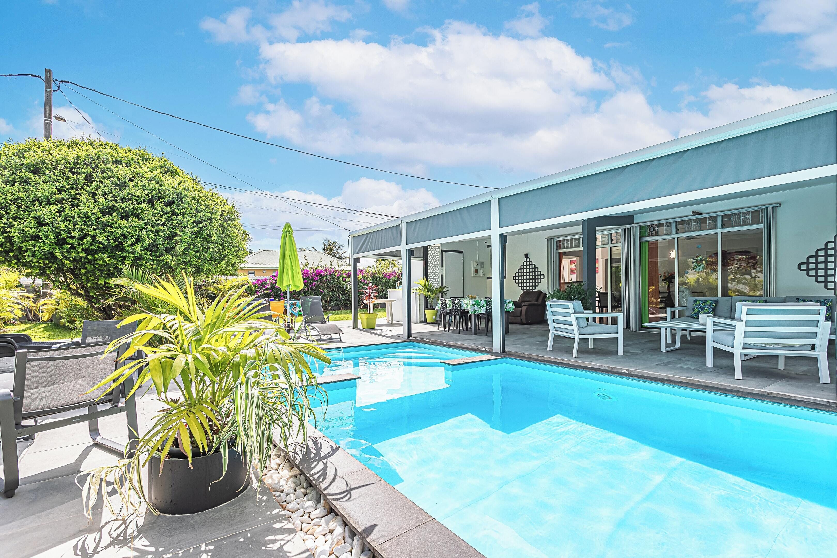 Vue sur piscine