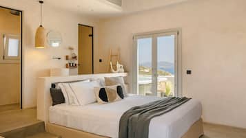 Junior Studio Suite | In-room safe, free WiFi