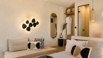 In-room safe, free WiFi