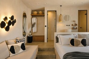 Junior Studio Suite | In-room safe, free WiFi