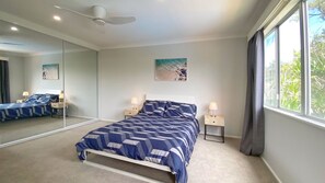 3 chambres, fer et planche à repasser, Wi-Fi gratuit, draps fournis