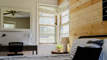 1 chambre, bureau, fer et planche à repasser, Wi-Fi gratuit