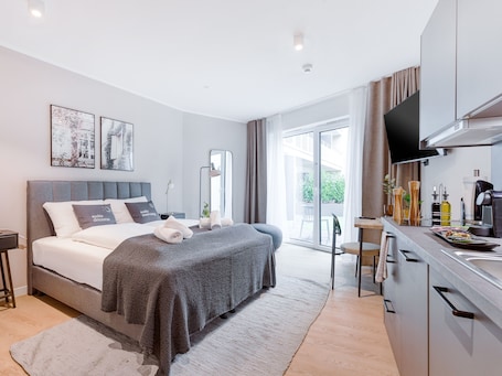 Suite M with Terrace. Limehome Münster Von-Steuben-Str.