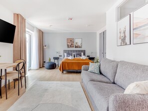 Suite XL with Sofa Bed | 1 bedroom, desk, free WiFi, bed sheets - Limehome Münster Von-Steuben-Str. (Münster)