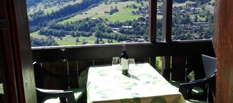 Chalet-Schümli Maisonette Dream view of the Aletsch Arena, hiking, skiing, bike 