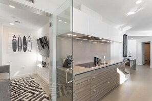 Fridge, microwave, oven, stovetop - Book A Holiday Stay Today! Luxury Gulf Front Condo! Rooftop Pool! Unit 602! (Destin)