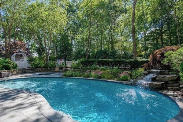 A heated pool - Private Deep Water Dock, heated pool and hot tub RPMS005 (Marstons Mills)