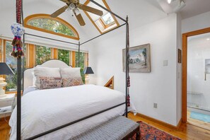 4 habitaciones, escritorio, tabla de planchar con plancha y wifi gratis