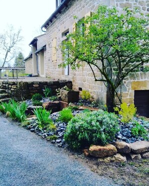 Property grounds - Authentic haven of peace in Corrèze (Darazac)