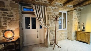 Interior - Character house with pétanque court (Darazac)