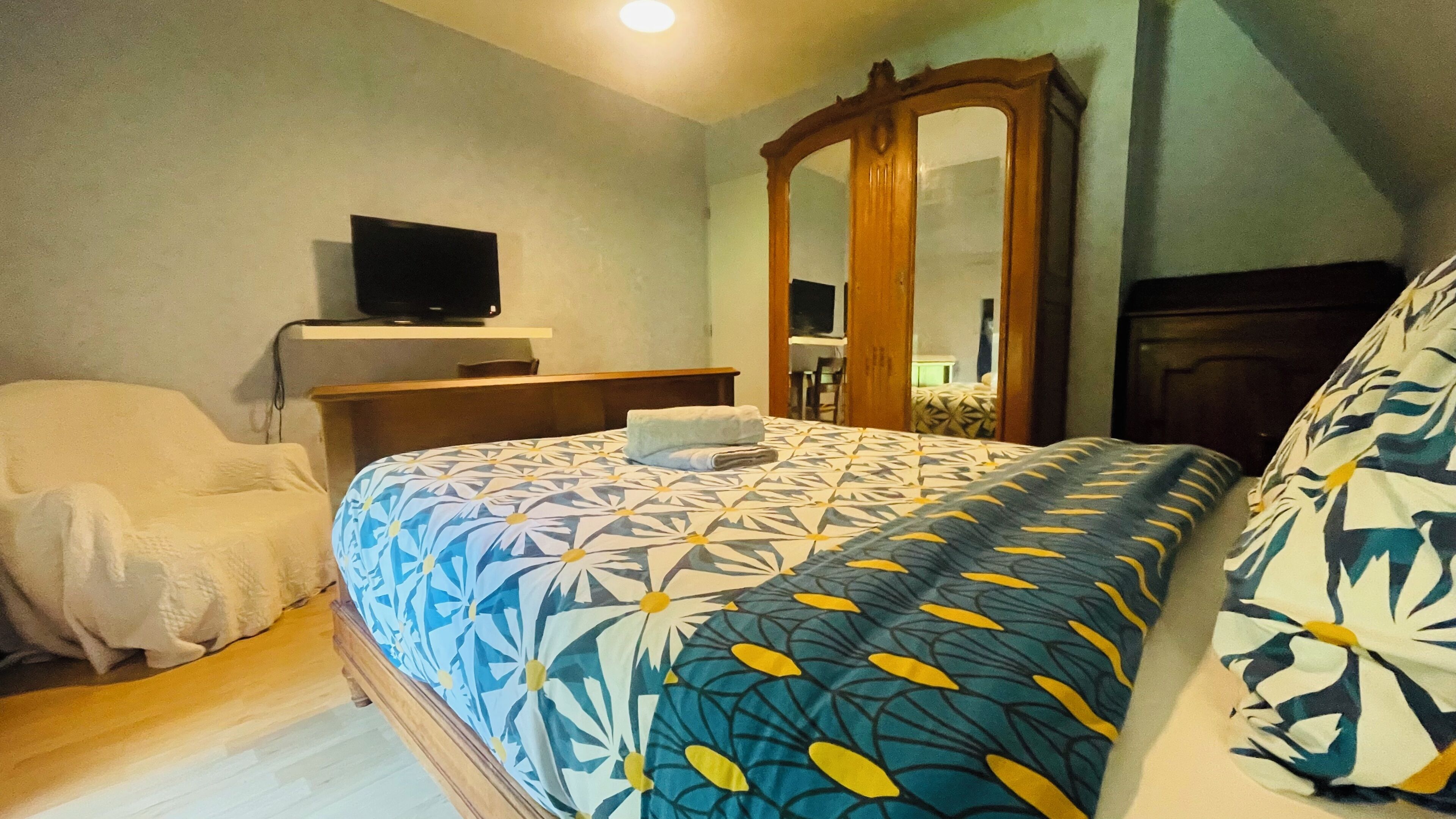 4 sovrum, skrivbord, strykjärn/strykbräda och gratis wi-fi