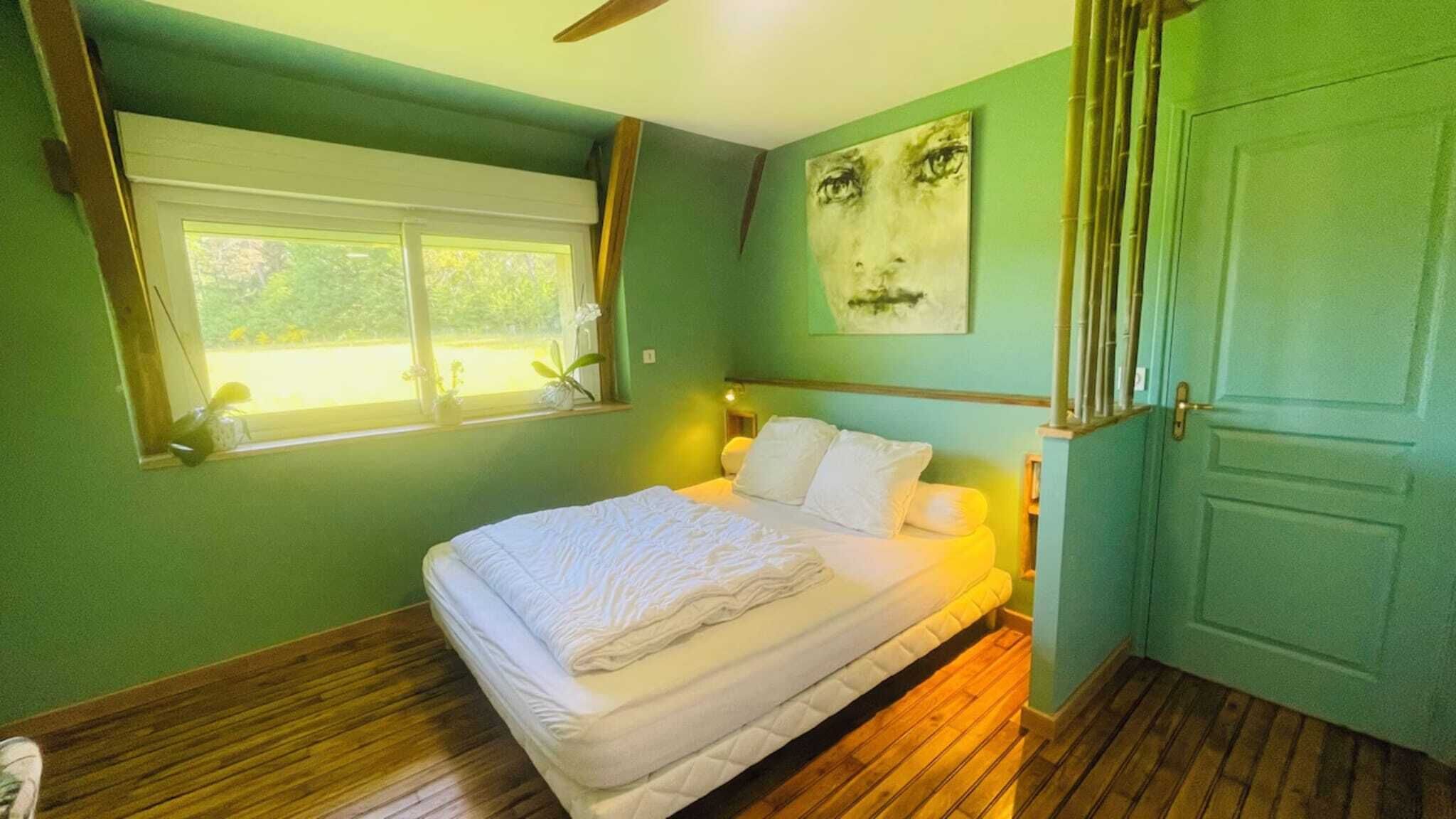 4 bedrooms, desk, iron/ironing board, free WiFi