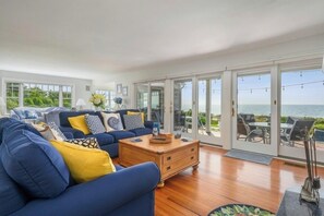 TV connectée, cheminée