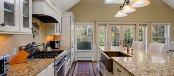 Large Chatham Rental w/ 5 Bedrooms w/ 5 Private Bathrooms RPAM007