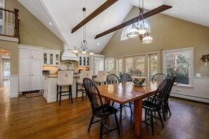 Dining - Large Chatham Rental w/ 5 Bedrooms w/ 5 Private Bathrooms RPAM007 (Chatham)