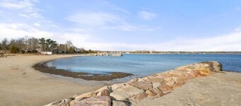 Heart of Marion Village Lovely home with views of the harbor! RPMS017