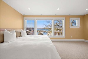 4 Schlafzimmer, Schreibtisch, Bügeleisen/Bügelbrett, kostenloses WLAN