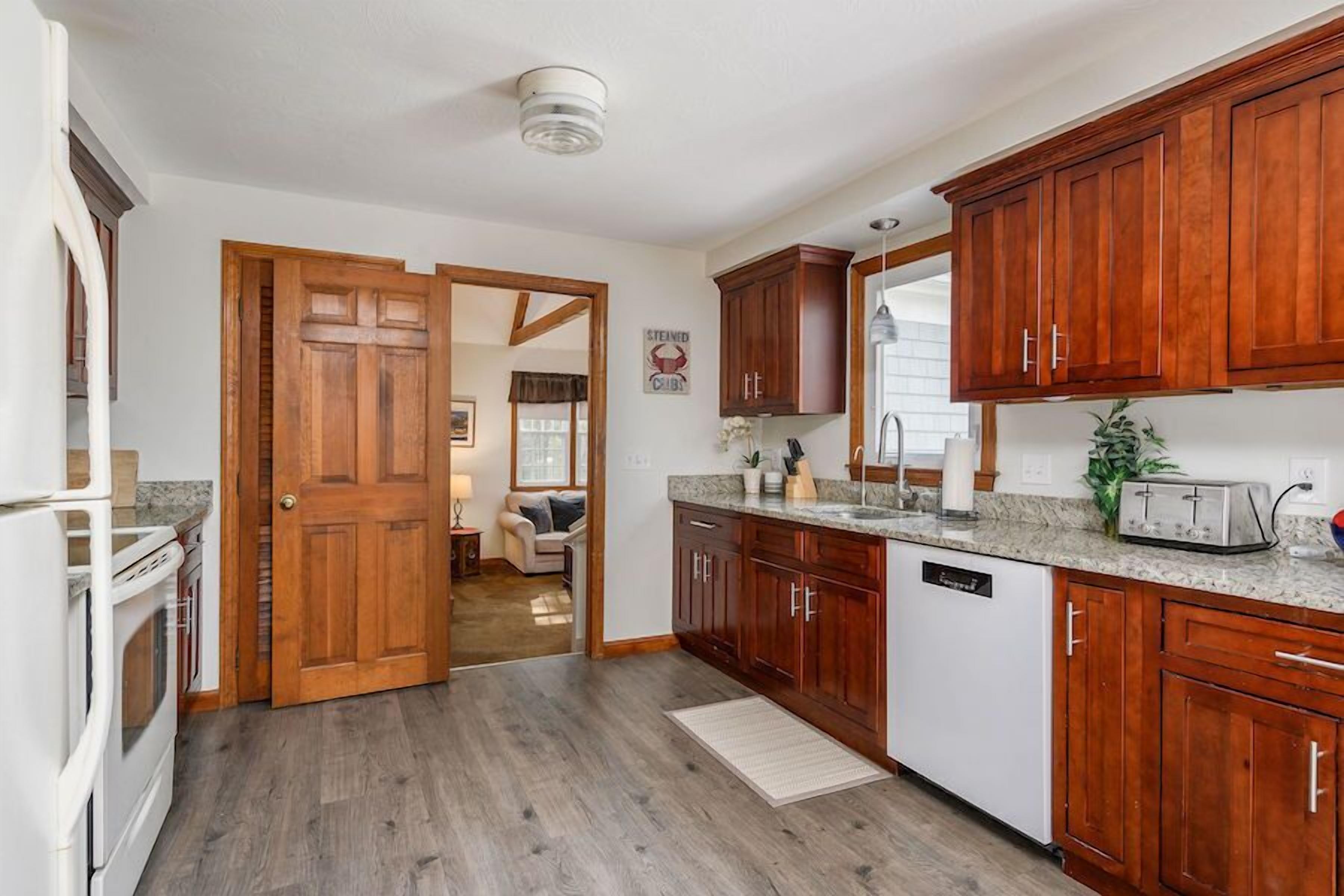 Perfectly Located Osterville Heights Rental