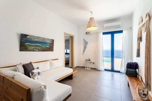 4 makuuhuonetta, silitysrauta/-lauta, vauvan matkasänky, Wi-Fi