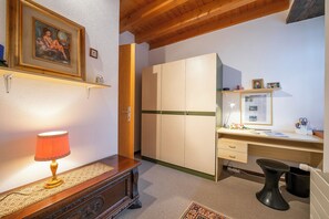 Interior - Ca' Pinina (Lugano)