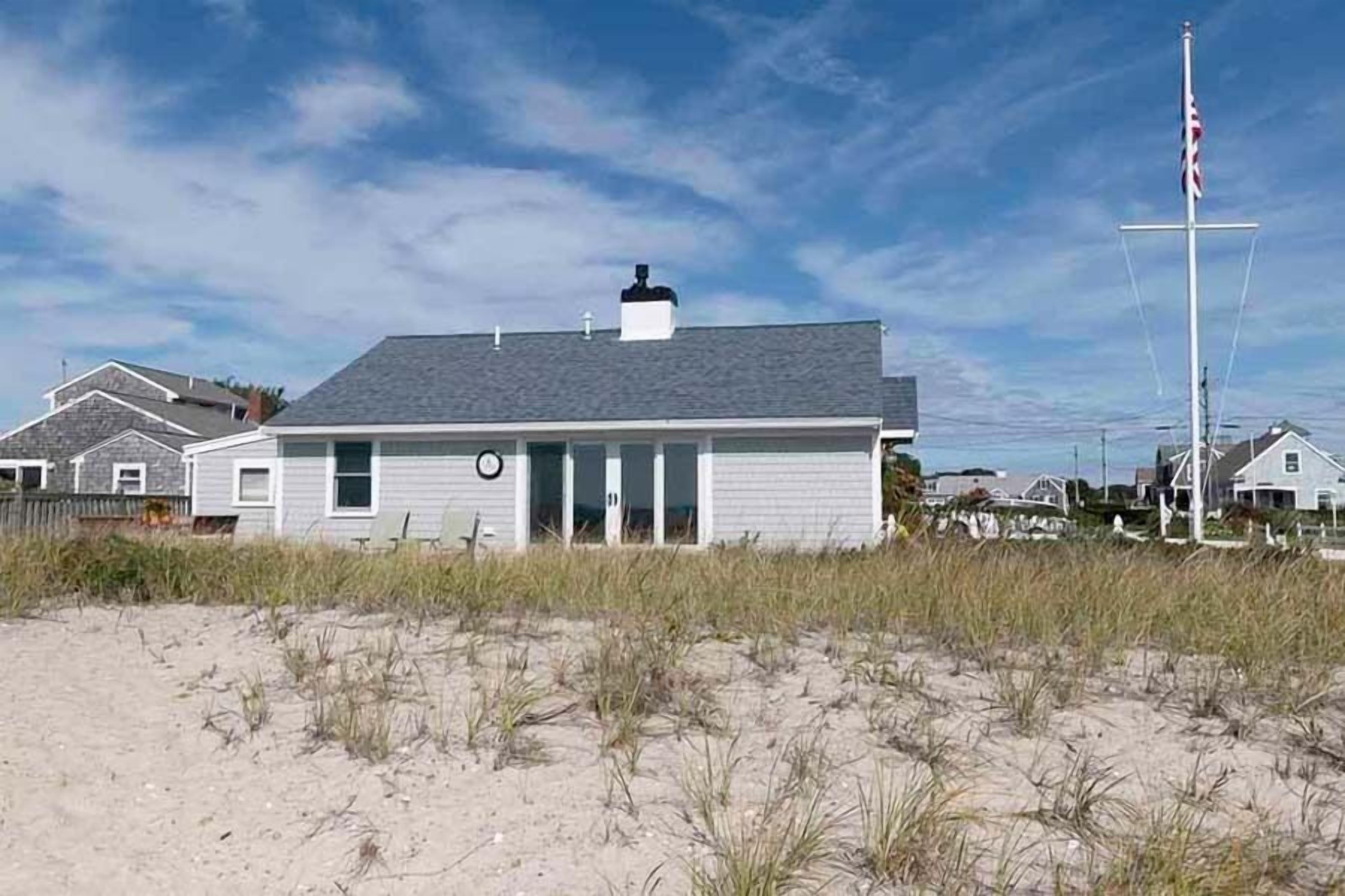 Luxury Cottage on the Beach! RPMS058