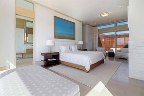 4 chambres, bureau, fer et planche à repasser, accès au Wi-Fi (inclus)