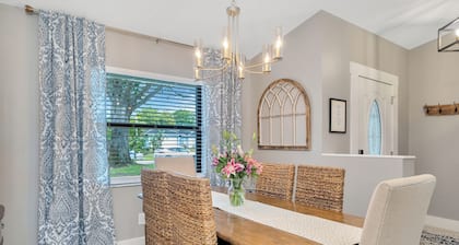 Exceptional Pool Home in Vero Beach