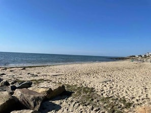 Una playa cerca