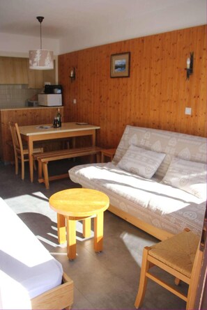 TV - 2nd floor, balcony, tv, 25m², Le Grand Bornand (Le Grand-Bornand)