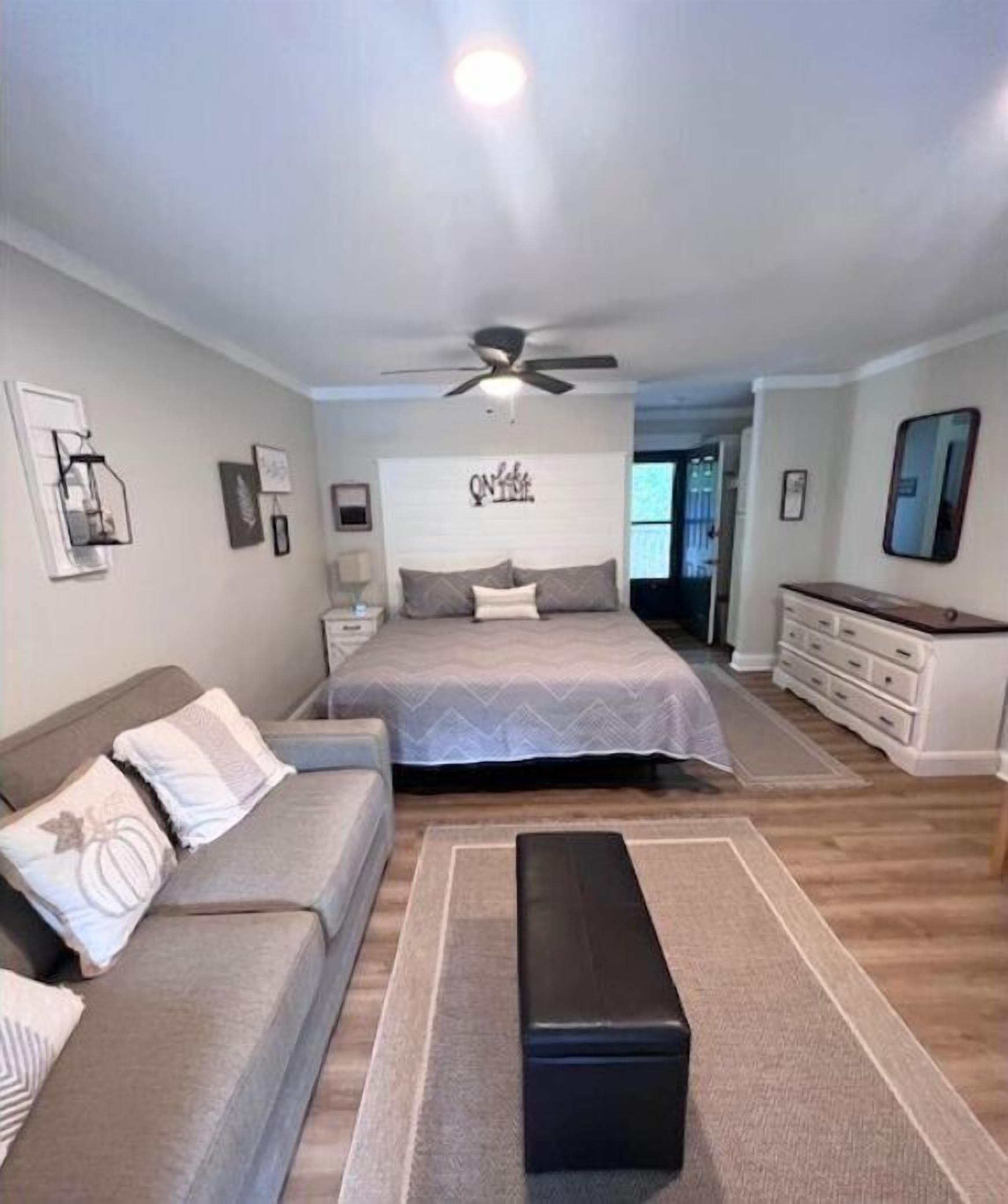 Apple Valley 22 at Rumbling Bald