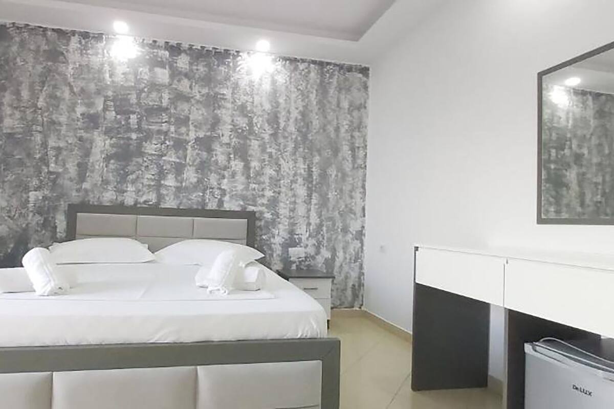 Deluxe Double Room, Balcony, Sea View | WiFi (free), bed sheets