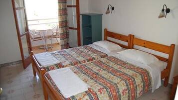 Basic Studio | Free WiFi, bed sheets