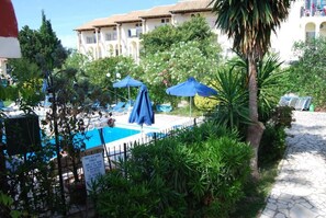 BBQ/picnic area - Alexandros Studios Apartments (Corfu)