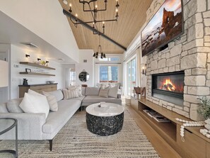 Living area - Penthouse Suite in Canyons Village•2 Kitchens•Private Hot Tub•Resort Amenities (Park City)