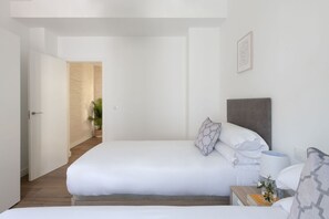3 chambres, fer et planche Ă repasser, accĂšs Internet, draps fournis