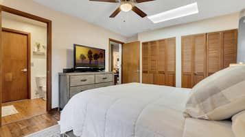 4 bedrooms, desk, iron/ironing board, cribs/infant beds