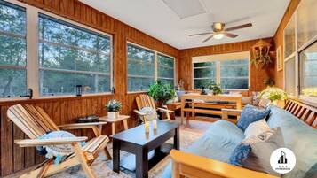 TV, fireplace, video games, offices