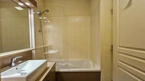 Bathtub