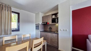 Microwave, dishwasher - 6th floor, view ski slopes, swimming pool, sauna, balcony, tv, ski locker, 33m², Flaine (Flaine)