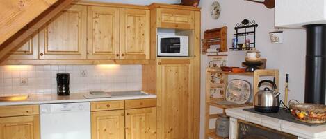 Frigorifero, microonde, forno, lavastoviglie