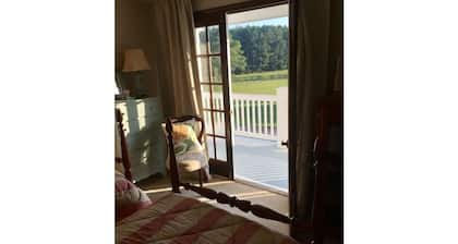 BuckHaven Countryside Retreat with Fishing Pond