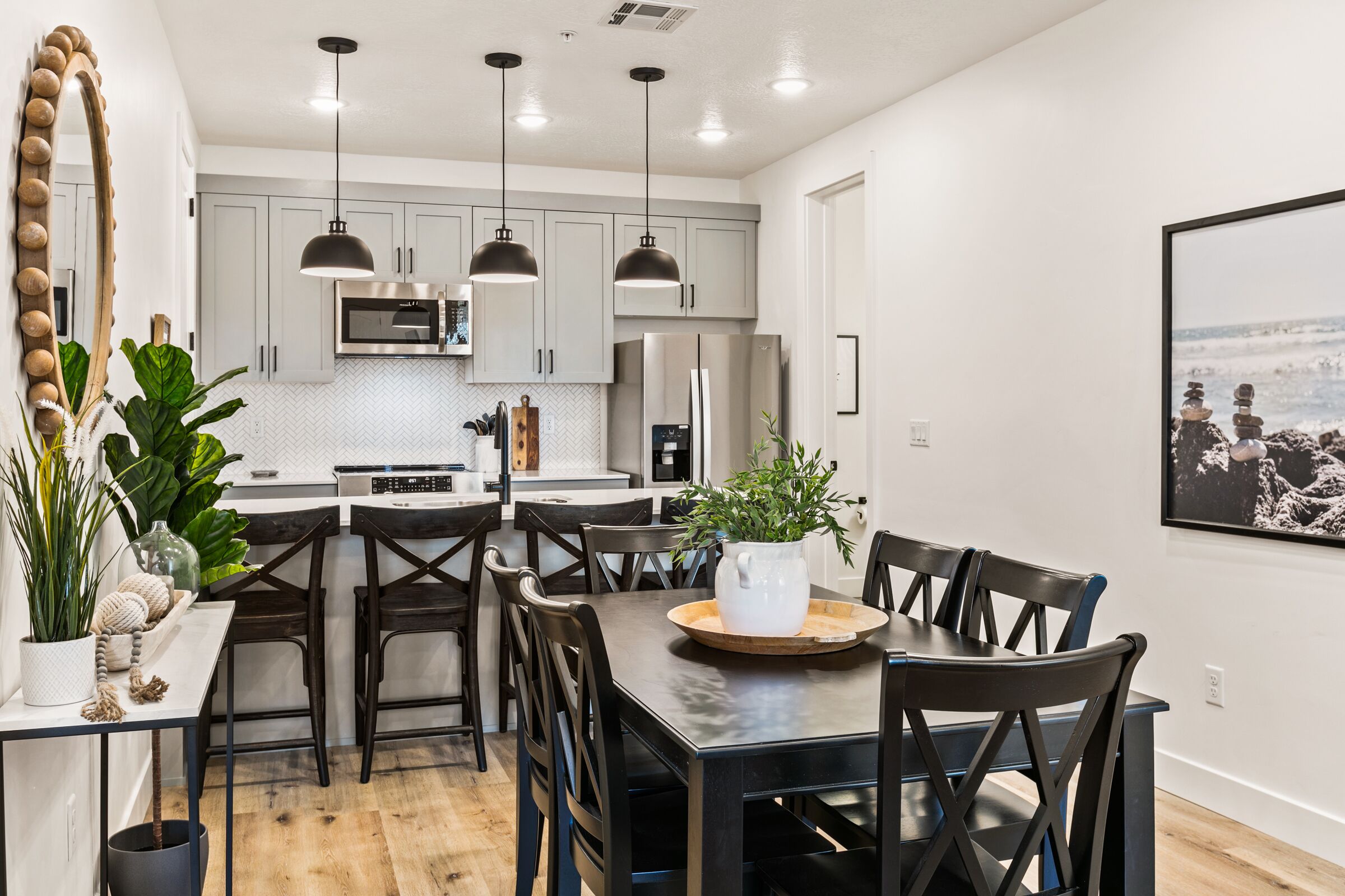 Stapes Escapes #75, Lagoon and Beach Access, Resort Pool!!