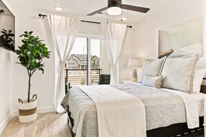 3 habitaciones, escritorio, tabla de planchar con plancha y internet 