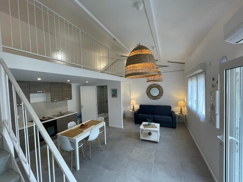 (15) New studio, in near the salt marshesthe golf  and the beach. 