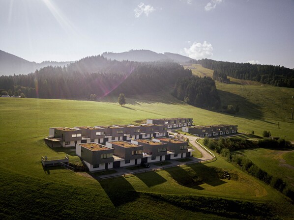 المنشأة من الخارج