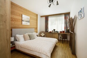 3 bedrooms, free WiFi, bed sheets
