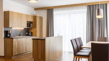 Fridge, microwave, oven, dishwasher