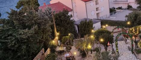 Vue depuis lâhĂ©bergement